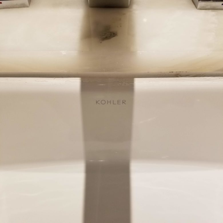 リッツカールトン香港のデラックス・スイートのKohlerのシンク