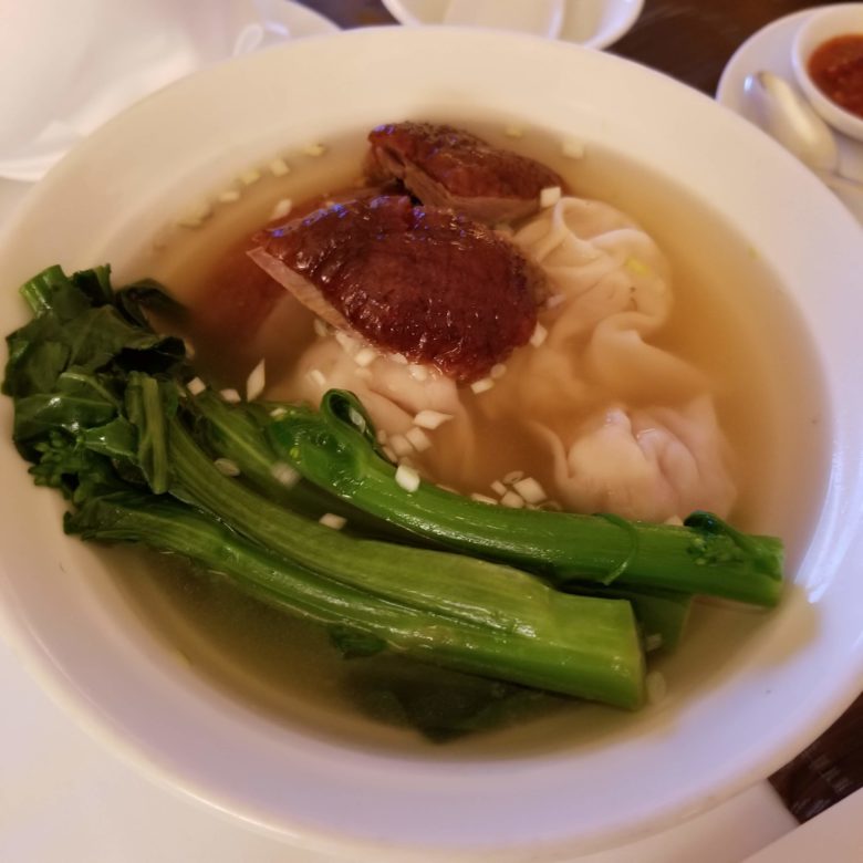 コンラッド香港のルームサービスで頼んだラーメン