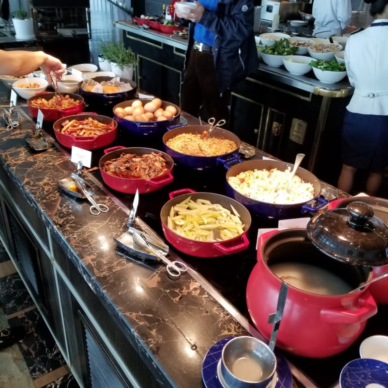 セントレジス珠海の朝食バフェのホットミール