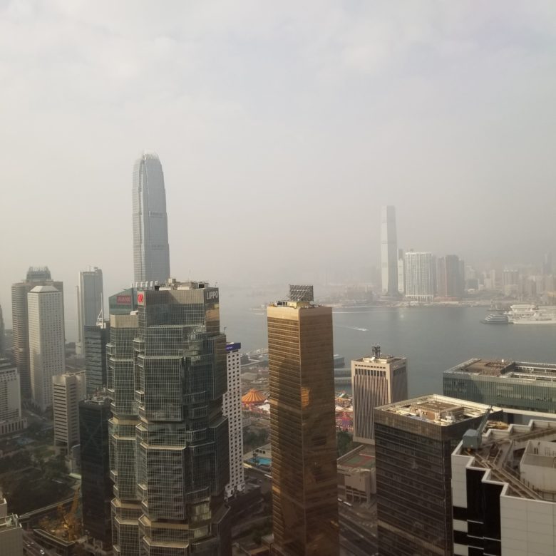 コンラッド香港のエグゼクティブラウンジからの眺め