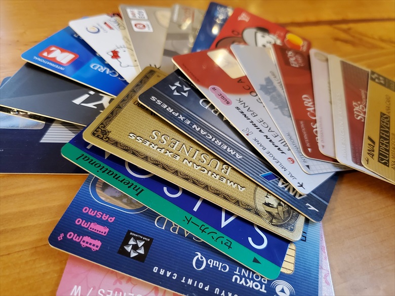 大量のクレジットカード