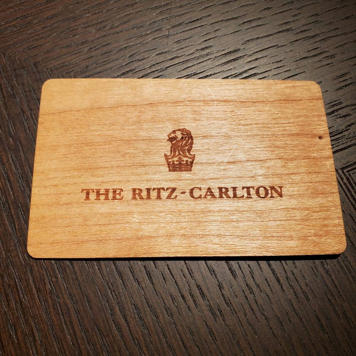 リッツカールトン日光の木製カードキーの刻印