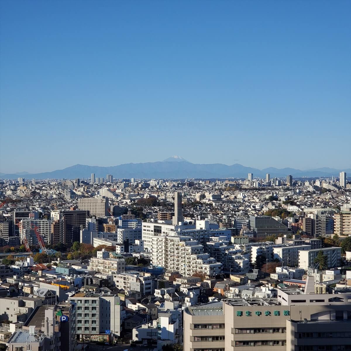 ウェスティンホテル東京のエグゼクティブルームキングの部屋から見た富士山