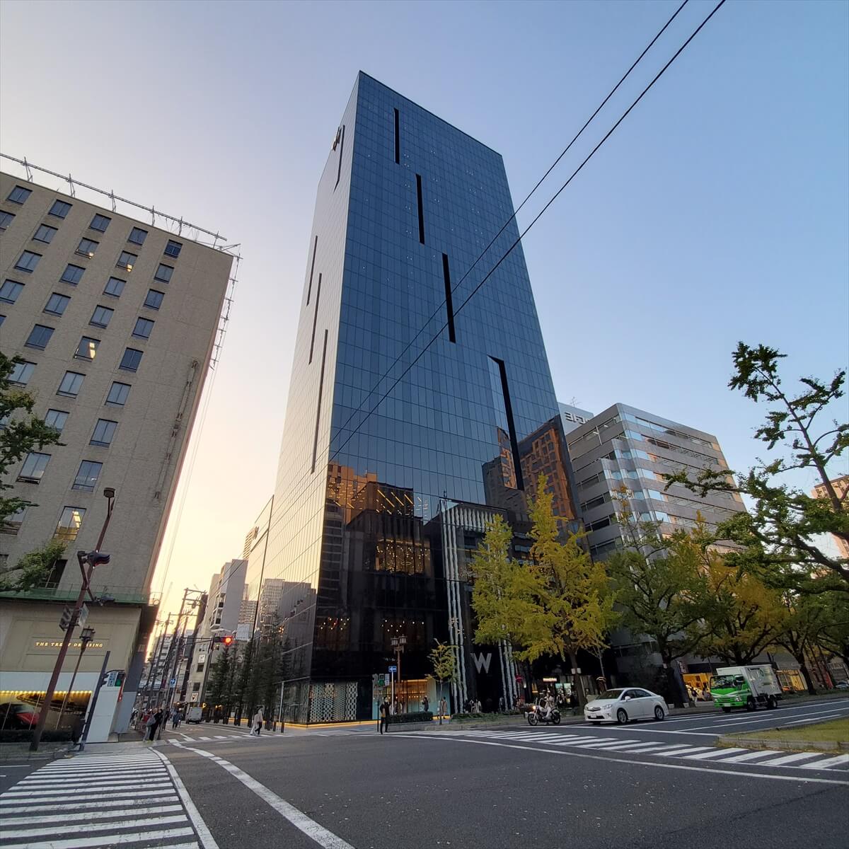 W大阪の建物全景