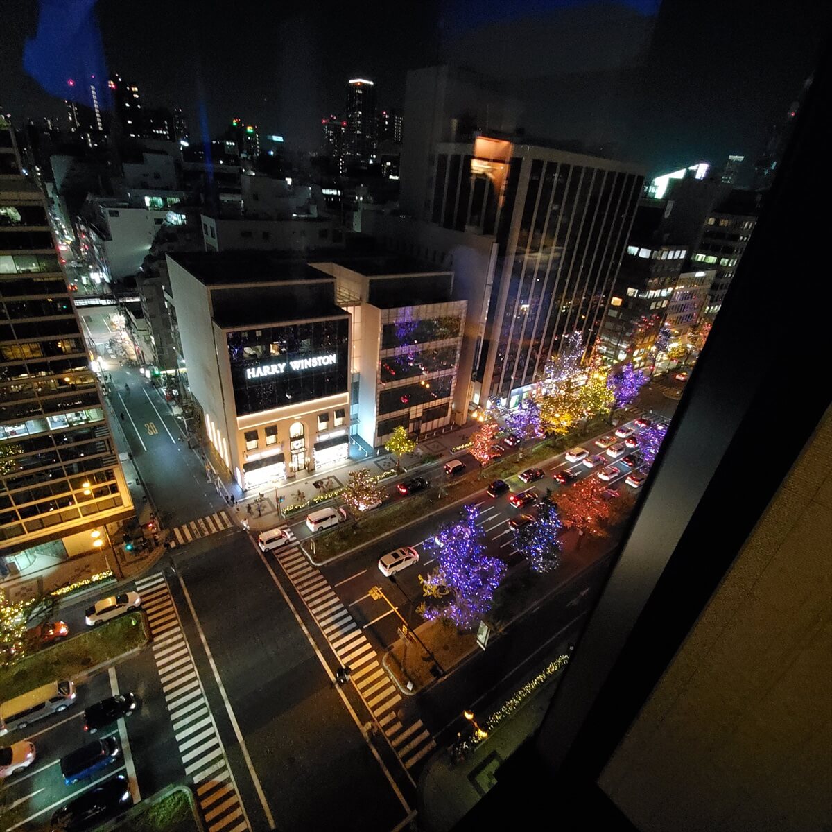 W大阪マーベラススイートからの御堂筋イルミネーションの眺め
